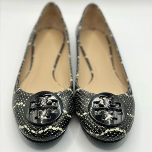 Tory Burch Reva flat in snake-embossed leather, Color: Mojave
